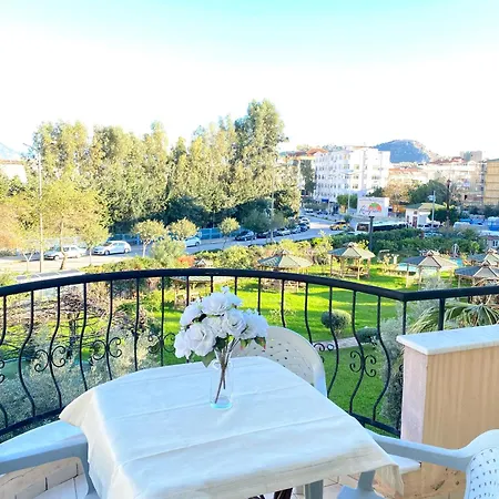 Apartment Zerrin Hanim - 1 Minute From Kleopatra Beach